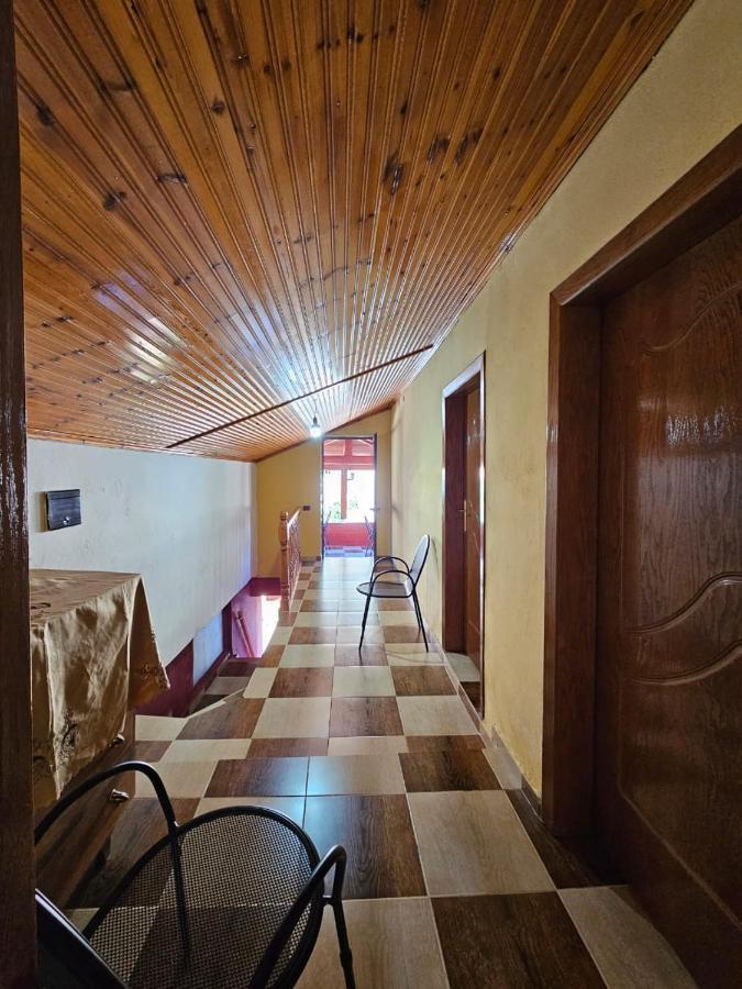 Castle - Inside,Voga Guesthause Hotel Krujë Eksteriør billede
